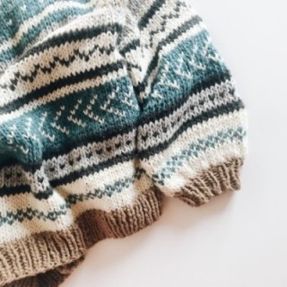 IcyElegance Emerald Intarsia Mock Neck with Embroidery